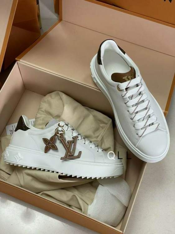 Picture of Louis Vuitton Shoes _SKULVsz35-40LL012112696
